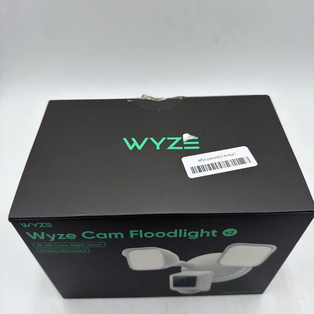 Wyze Cam Floodlight V2 Motion-Activated 2K HD Color Night Vision Camera